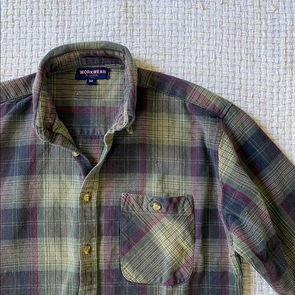 SOLD “Workwear” Flannel - Picture 2 of 4